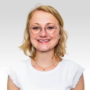 Porträt von Marieke Könemann, Staatlich anerkannte Atem-, Sprech- und Stimmlehrerin (B.Sc.)